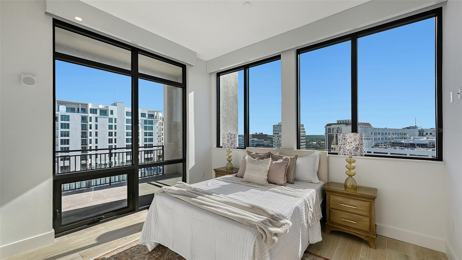 THE DEMARCAY - Residential