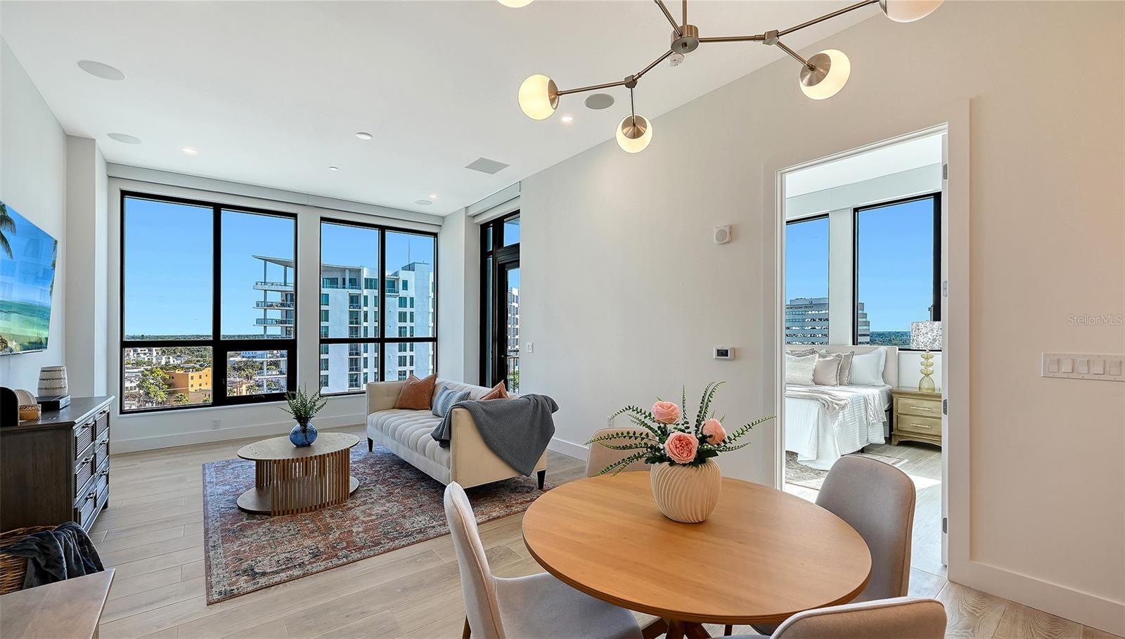 33 S PALM AVENUE 904