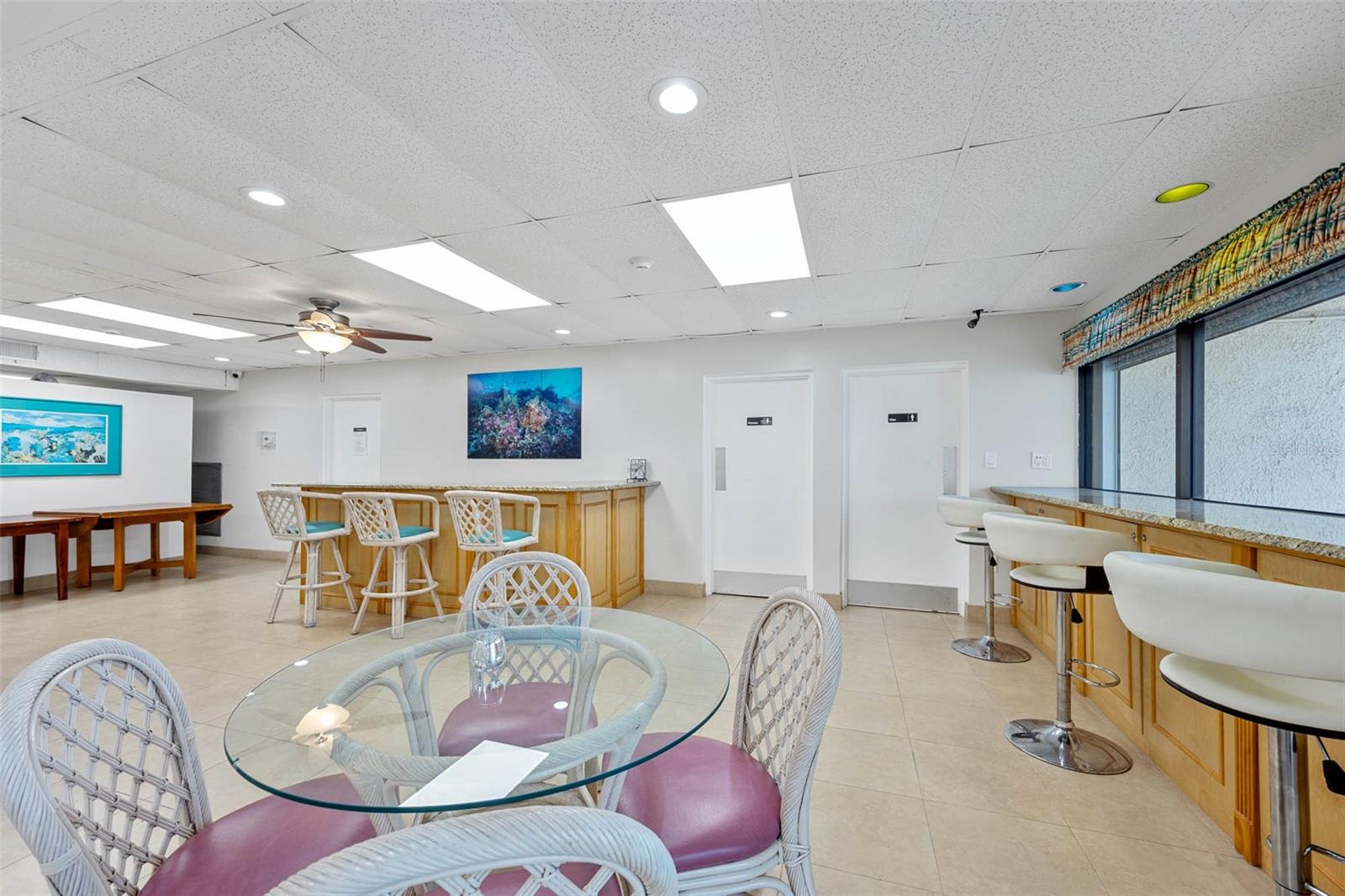 TAHITIAN TOWERS CONDO - Residential