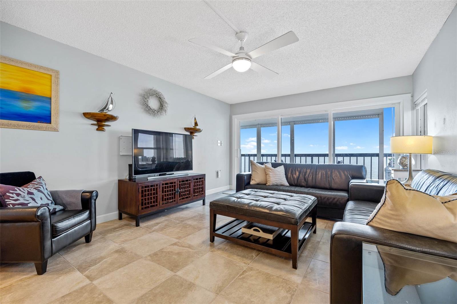 TAHITIAN TOWERS CONDO - Residential