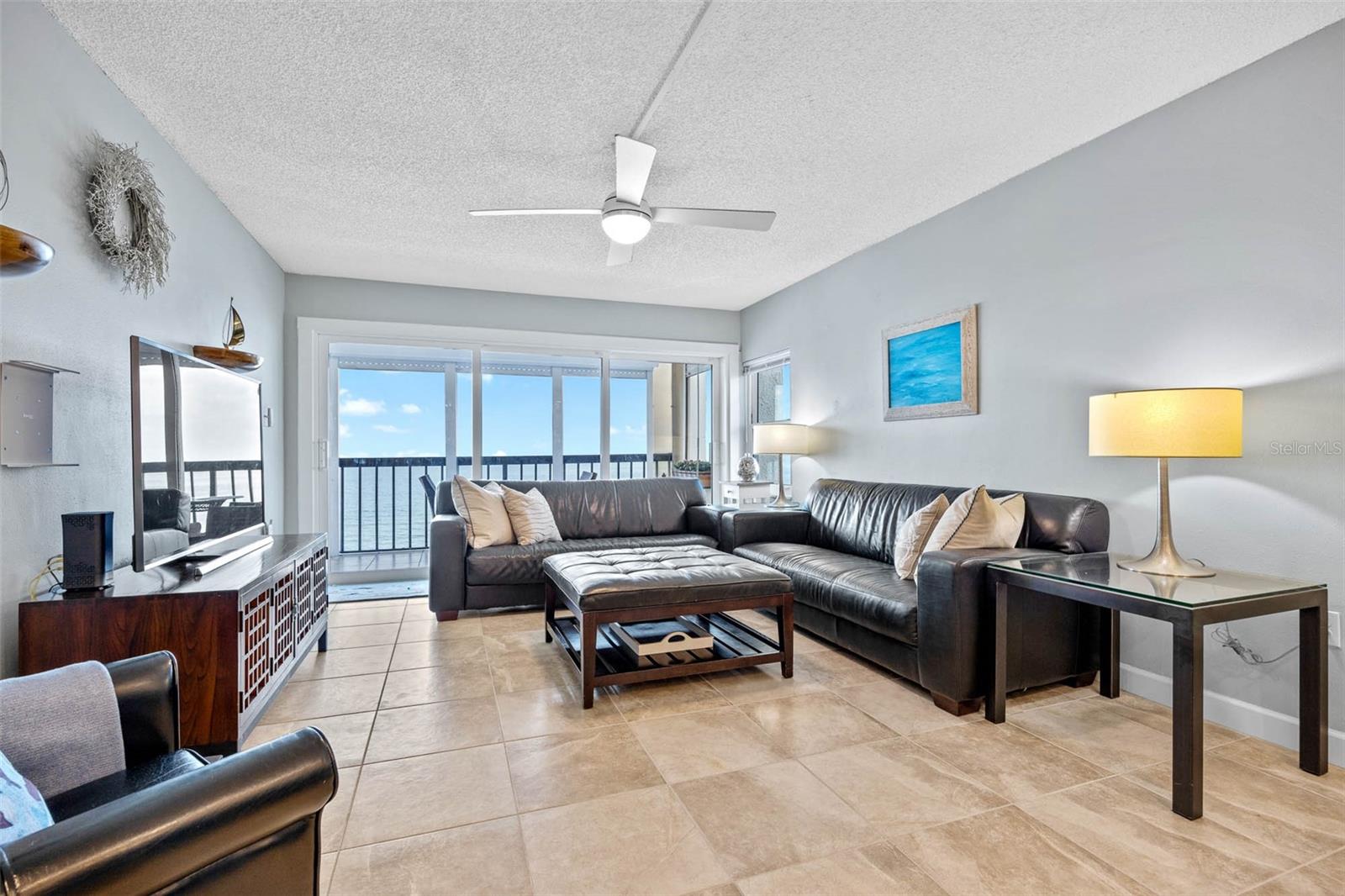 TAHITIAN TOWERS CONDO - Residential