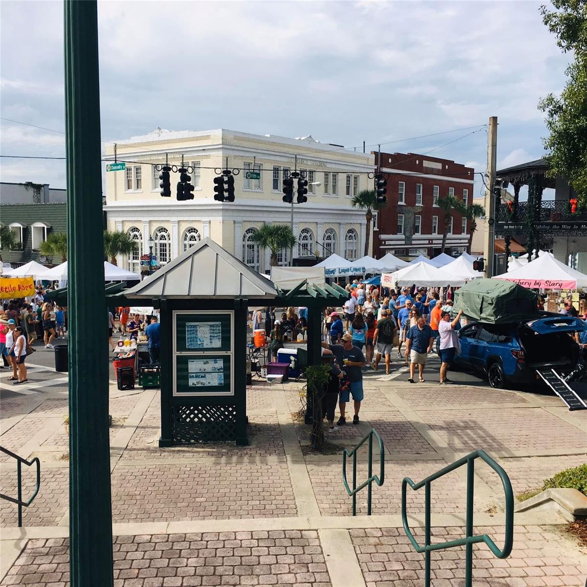 EUSTIS AZALEA PARK SUB - Residential