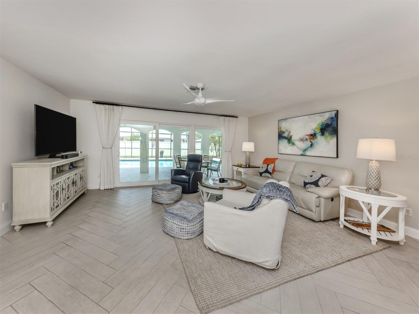 1234 PARADISE WAY