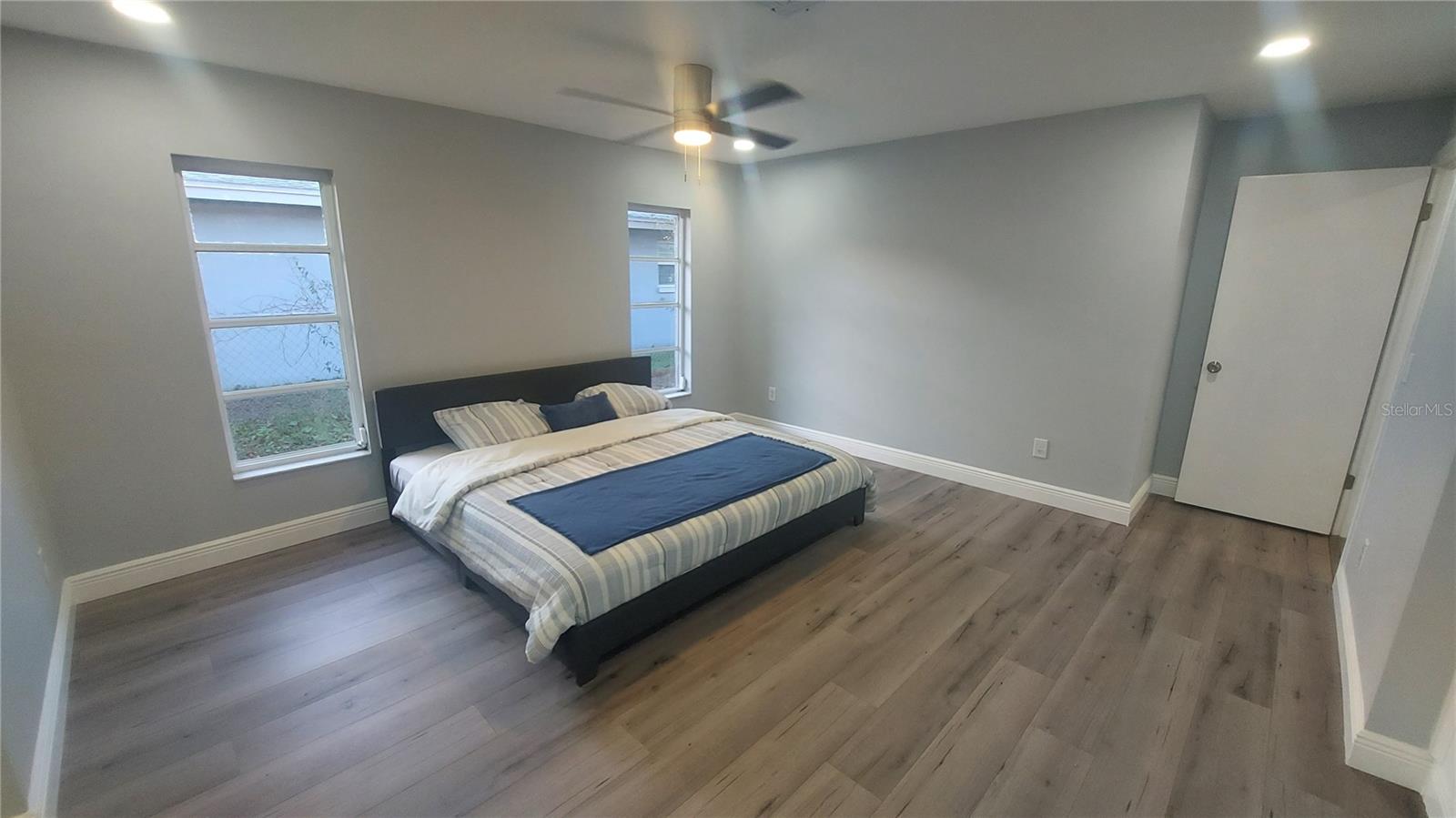 HARBOR PALMS-UNIT THREE - Residential Lease