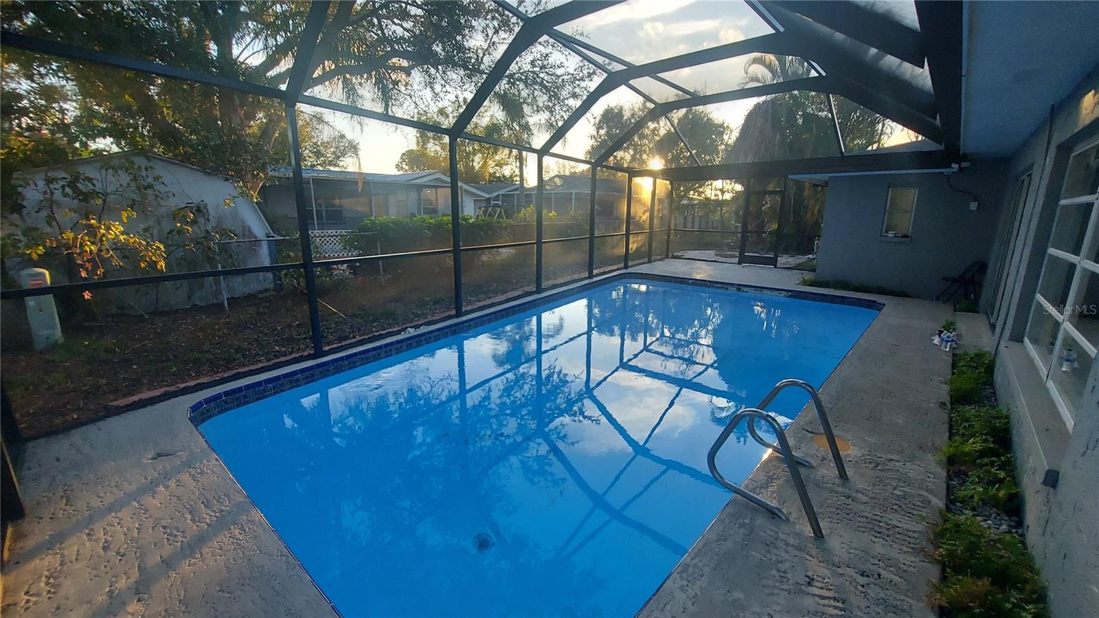 HARBOR PALMS-UNIT THREE - Residential Lease