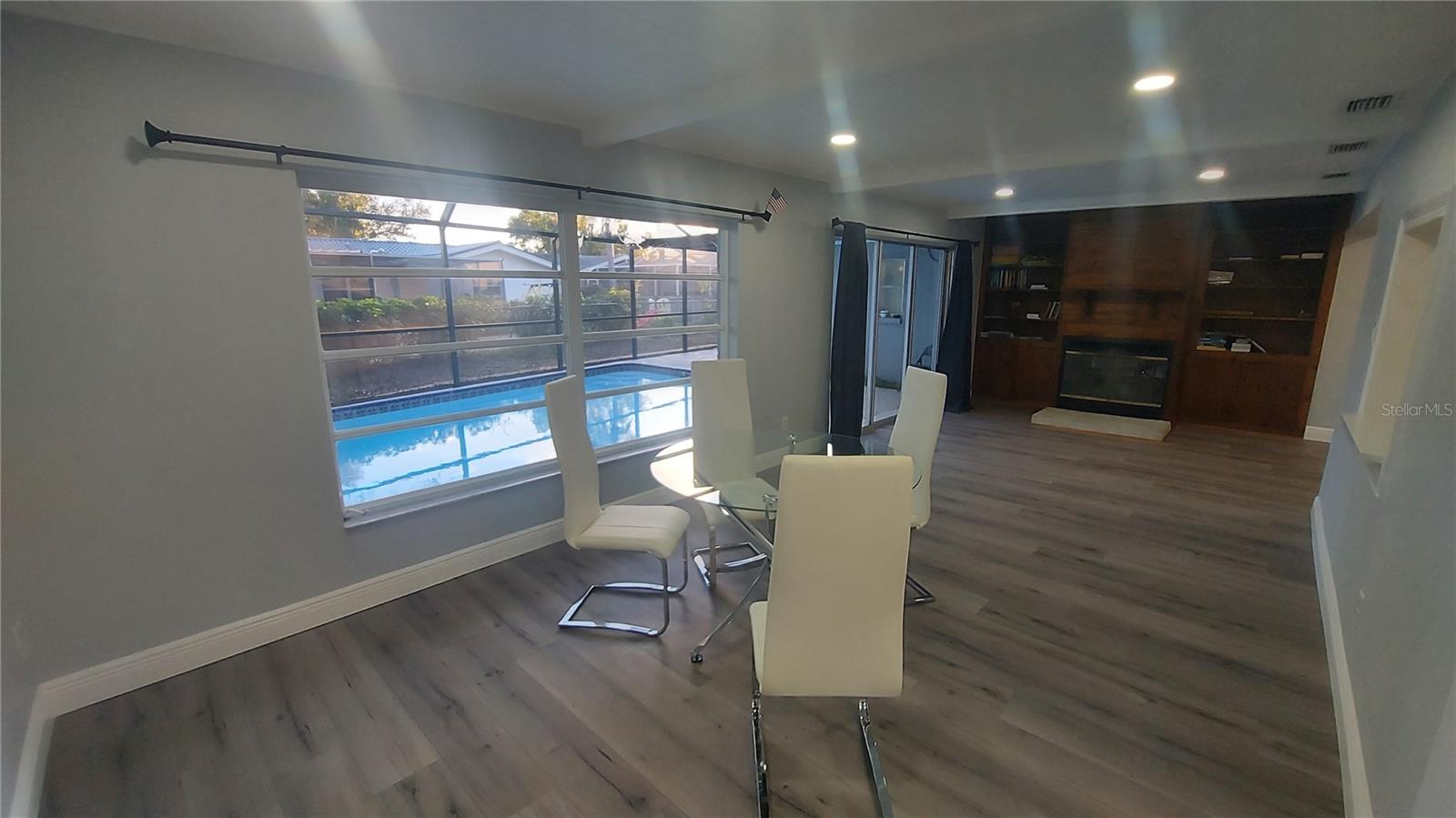 HARBOR PALMS-UNIT THREE - Residential Lease