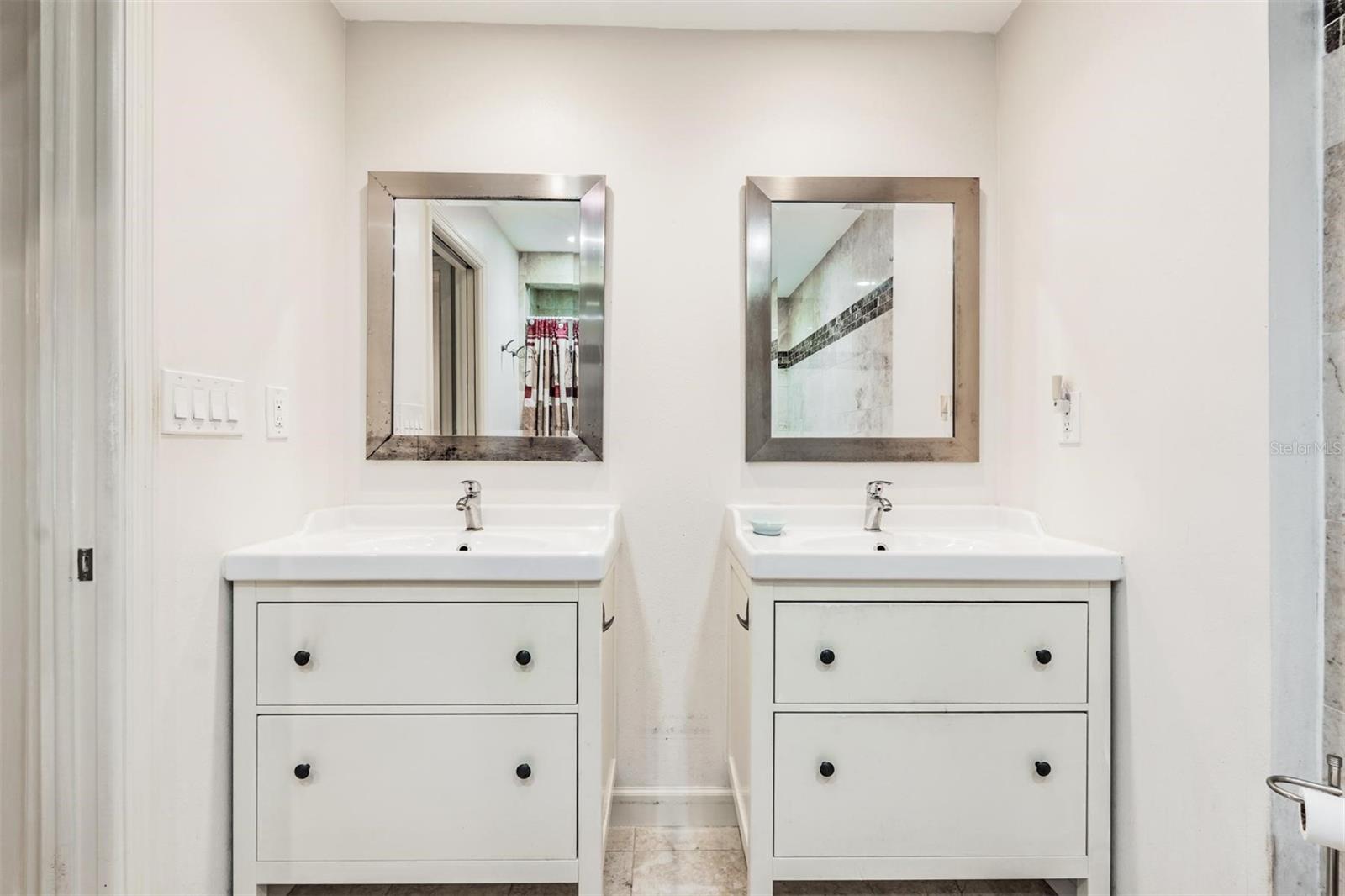 FOREST WOOD ESTATE 1ST ADD - Residential