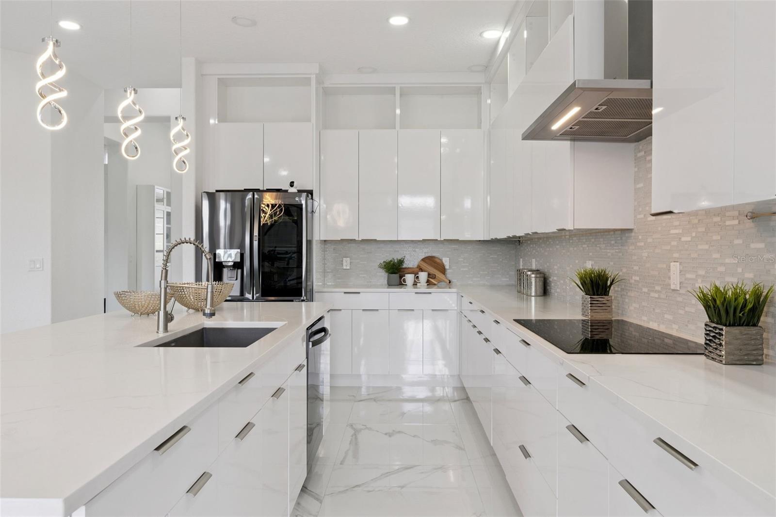 BRISTOL ESTATES - Residential