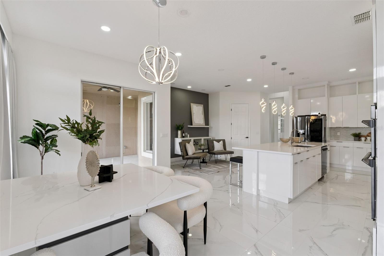 BRISTOL ESTATES - Residential