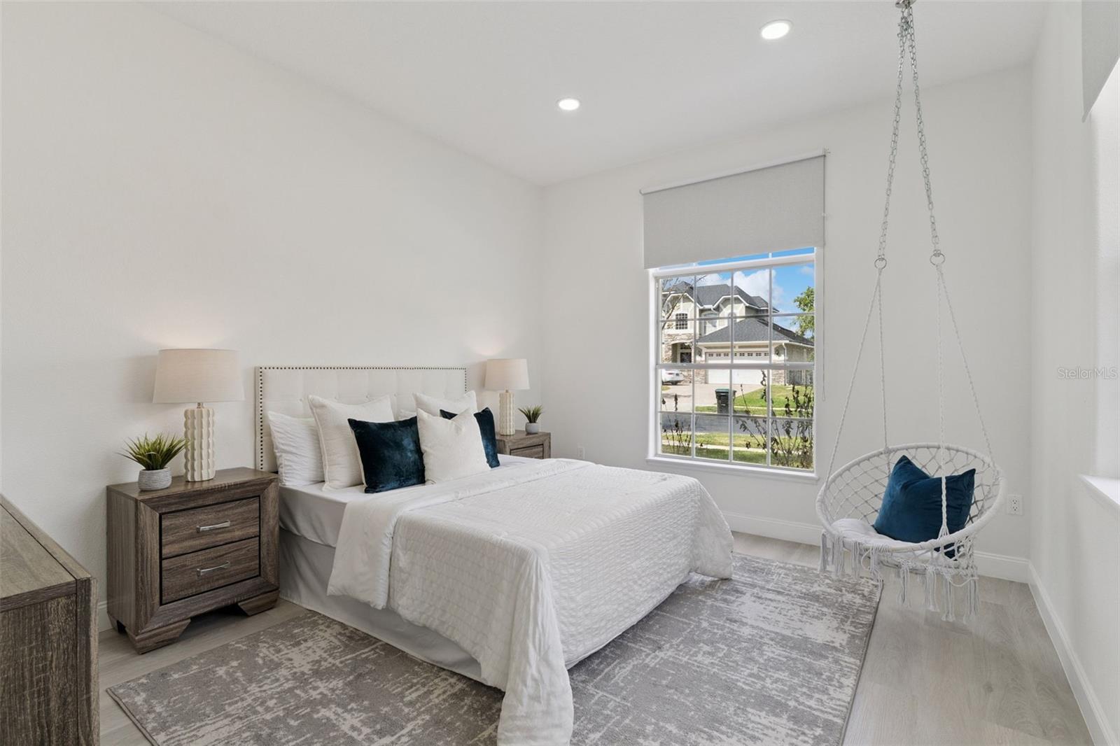 BRISTOL ESTATES - Residential