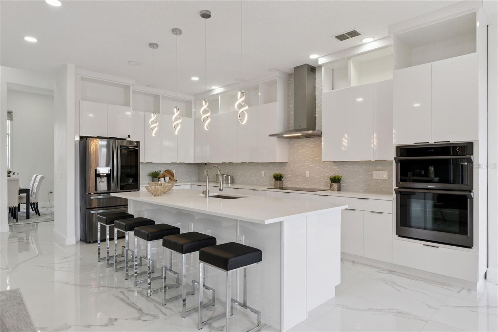 BRISTOL ESTATES - Residential