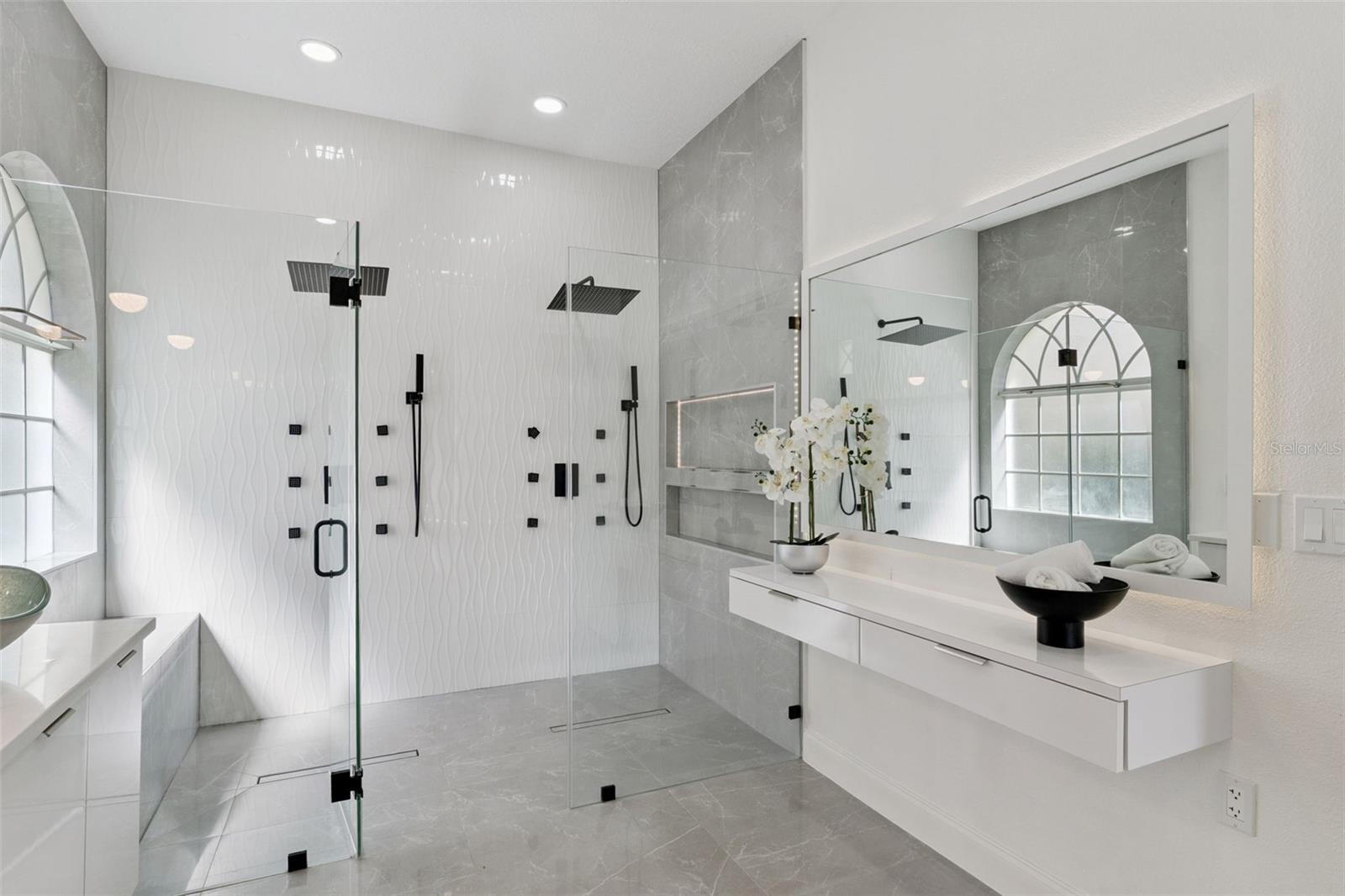 BRISTOL ESTATES - Residential