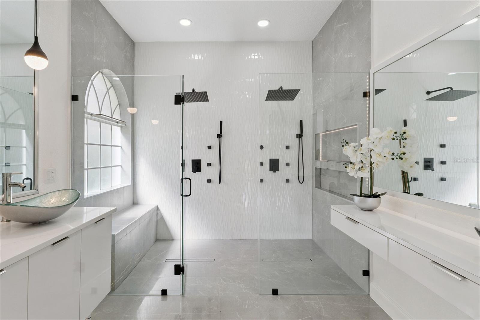 BRISTOL ESTATES - Residential