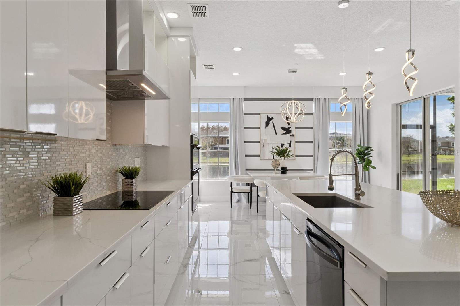 BRISTOL ESTATES - Residential