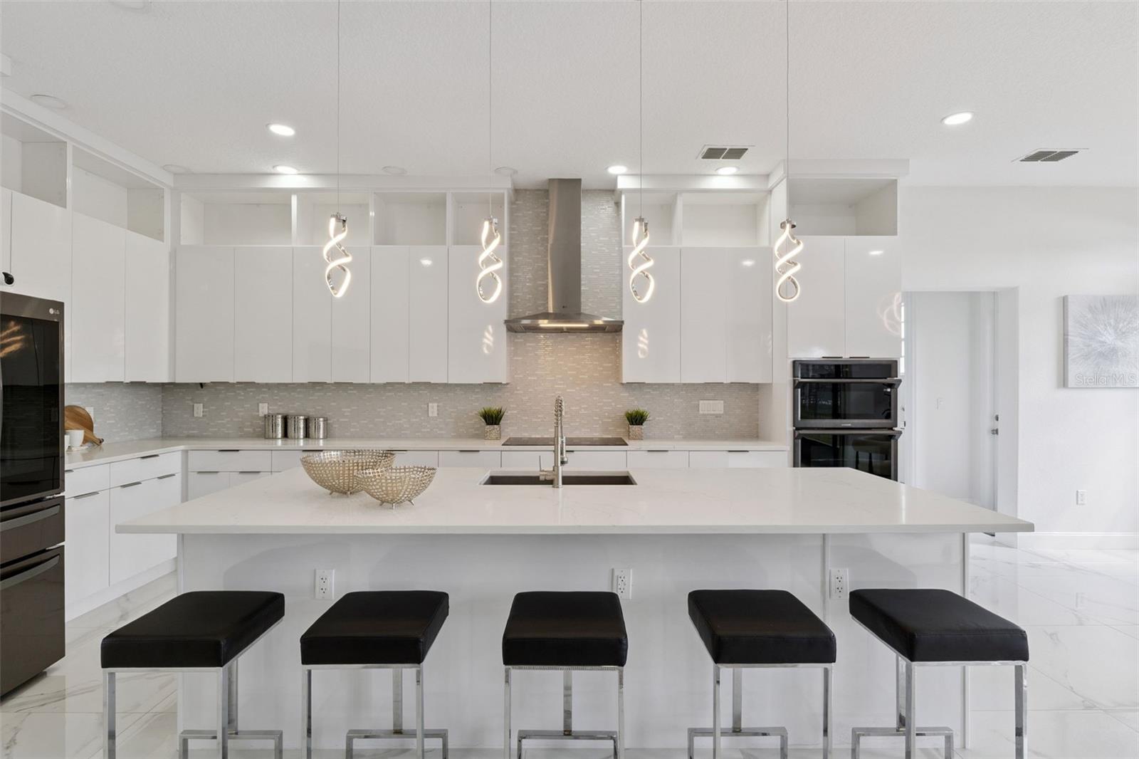 BRISTOL ESTATES - Residential