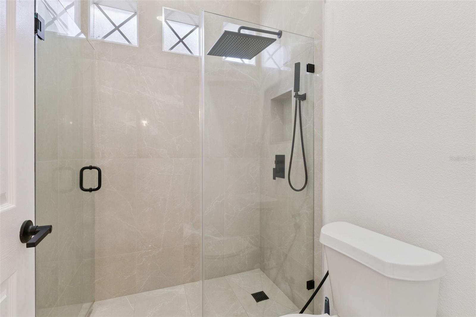 BRISTOL ESTATES - Residential