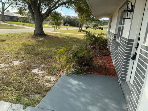 A home in SEBRING