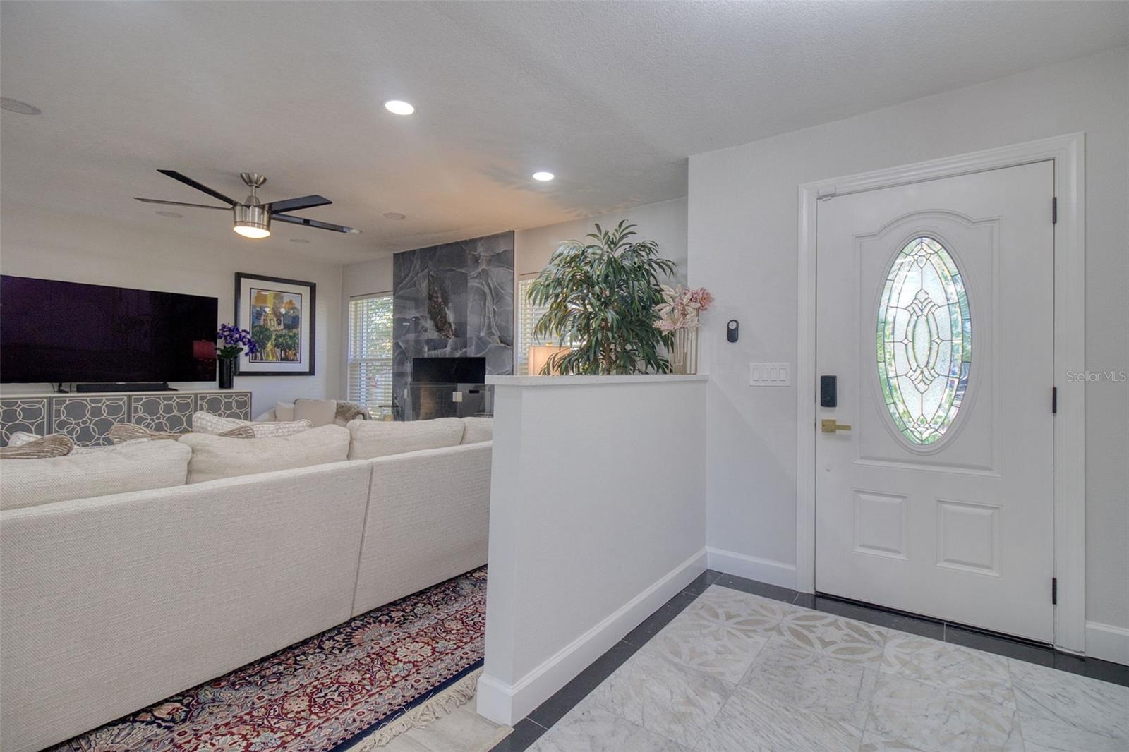 DEL ROBLES - Residential