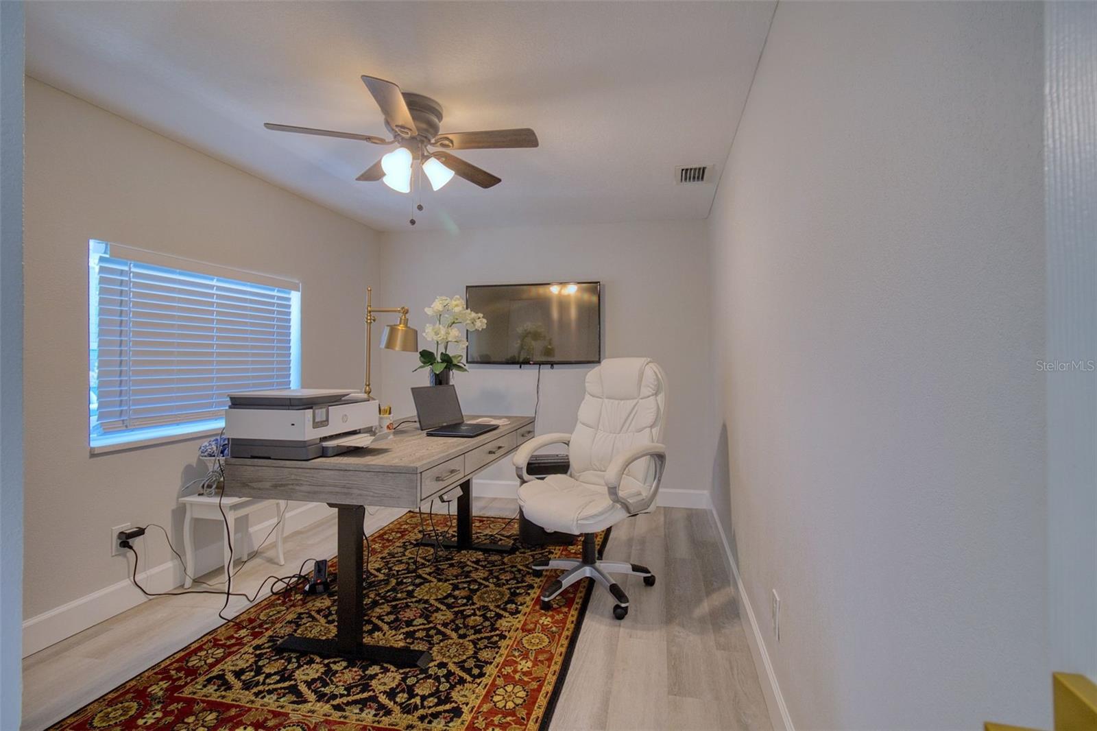 DEL ROBLES - Residential