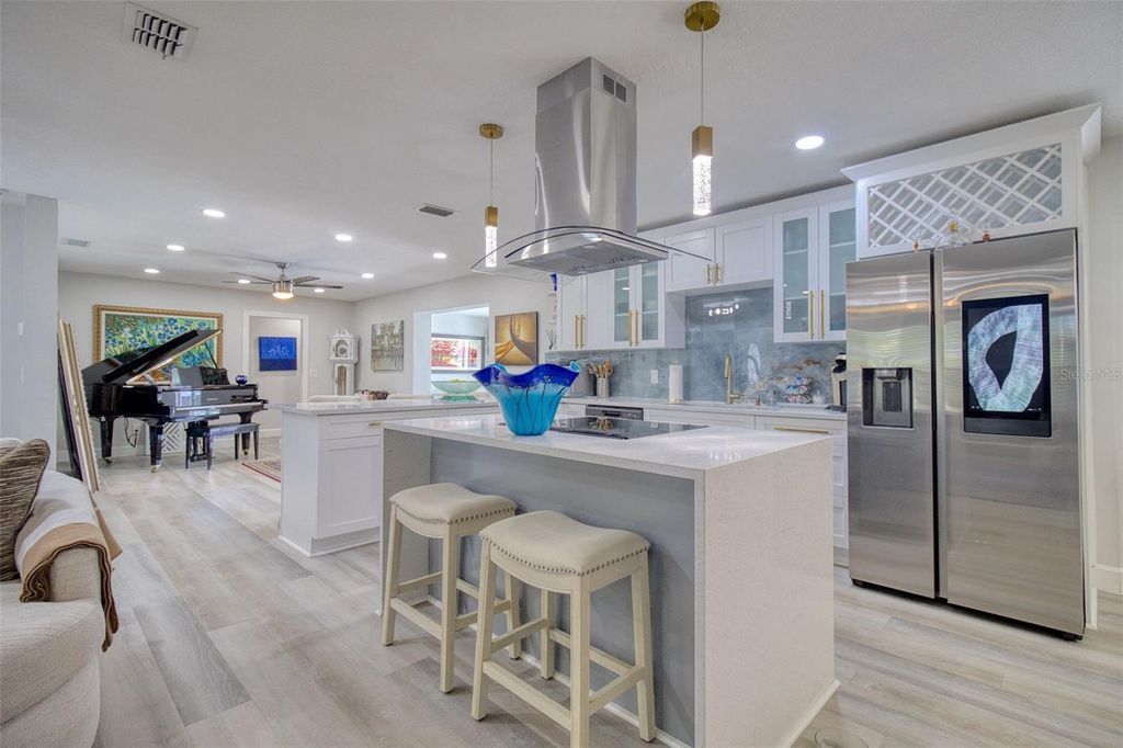 Photo of 1871 Del Robles Terrace, Clearwater, FL 33764 (MLS # TB8494387)