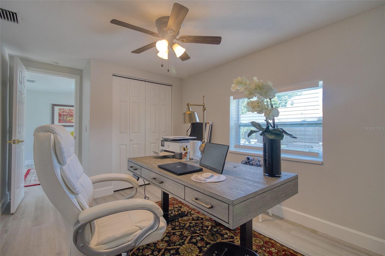 DEL ROBLES - Residential