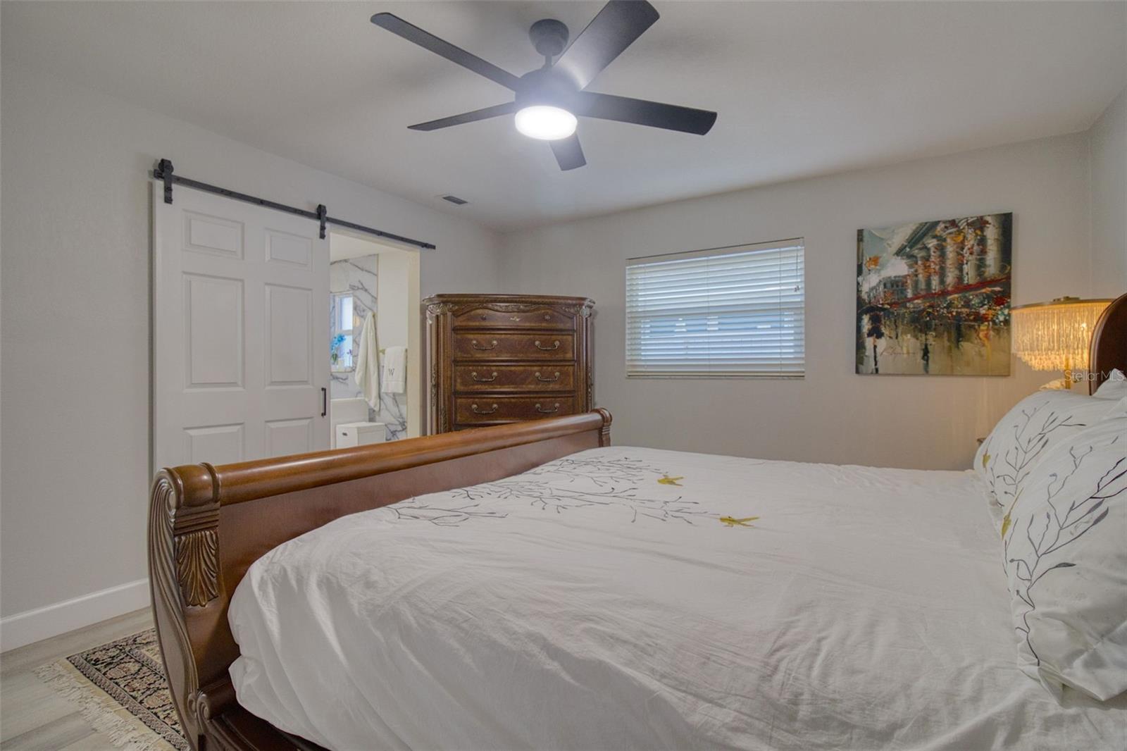 DEL ROBLES - Residential