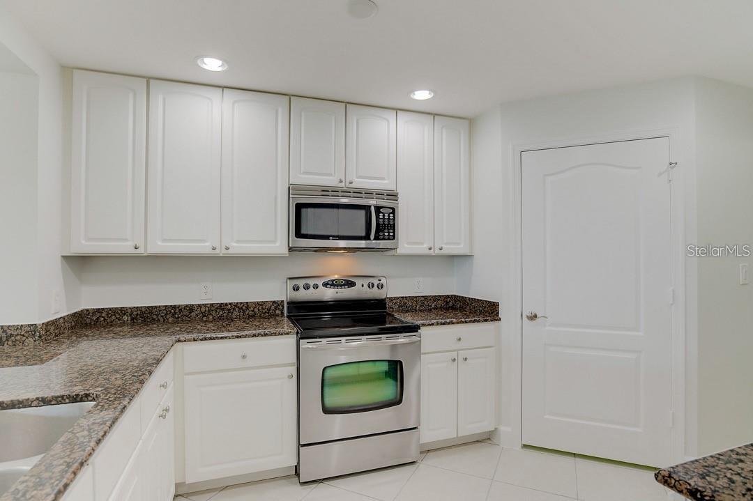 RIVER DANCE - Residential