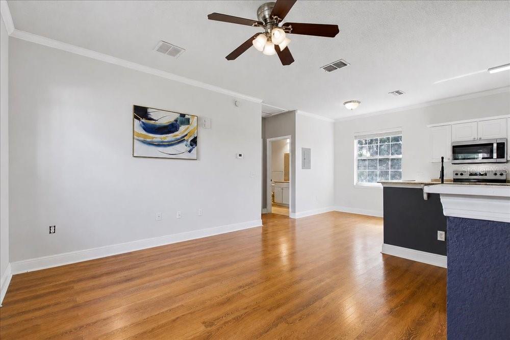 341 SOUTHERN PECAN CIRCLE 202
