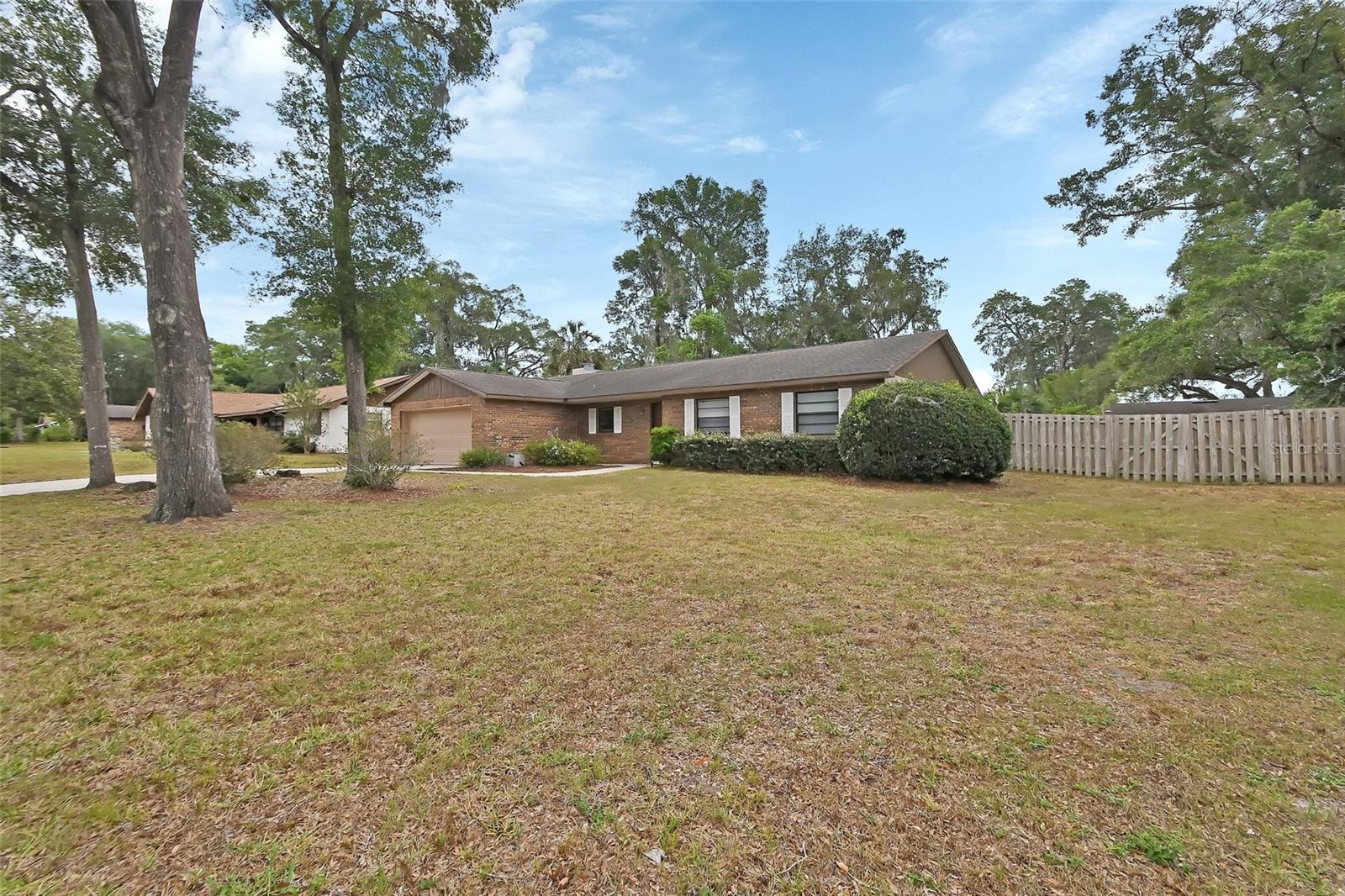 1075 BURGOYNE ROAD