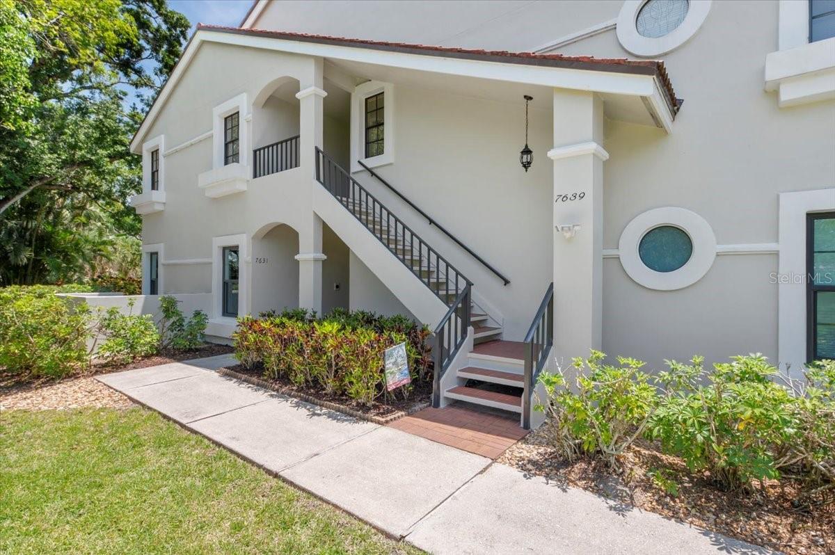 Your South Sarasota sanctuary awaits! This charming 2nd-floor condo, just minutes from the world-famous Siesta Key Beach, offers the perfect blend of comfort and convenience. Featuring 2 bedrooms, 2 baths, a versatile den, cozy fireplace, private garage, and access to a community pool, you'll love unwinding on your peaceful patio with your morning coffee. Don't miss this fantastic opportunity at 7639 Fairway Woods Drive Unit 605. Schedule your private showing today!