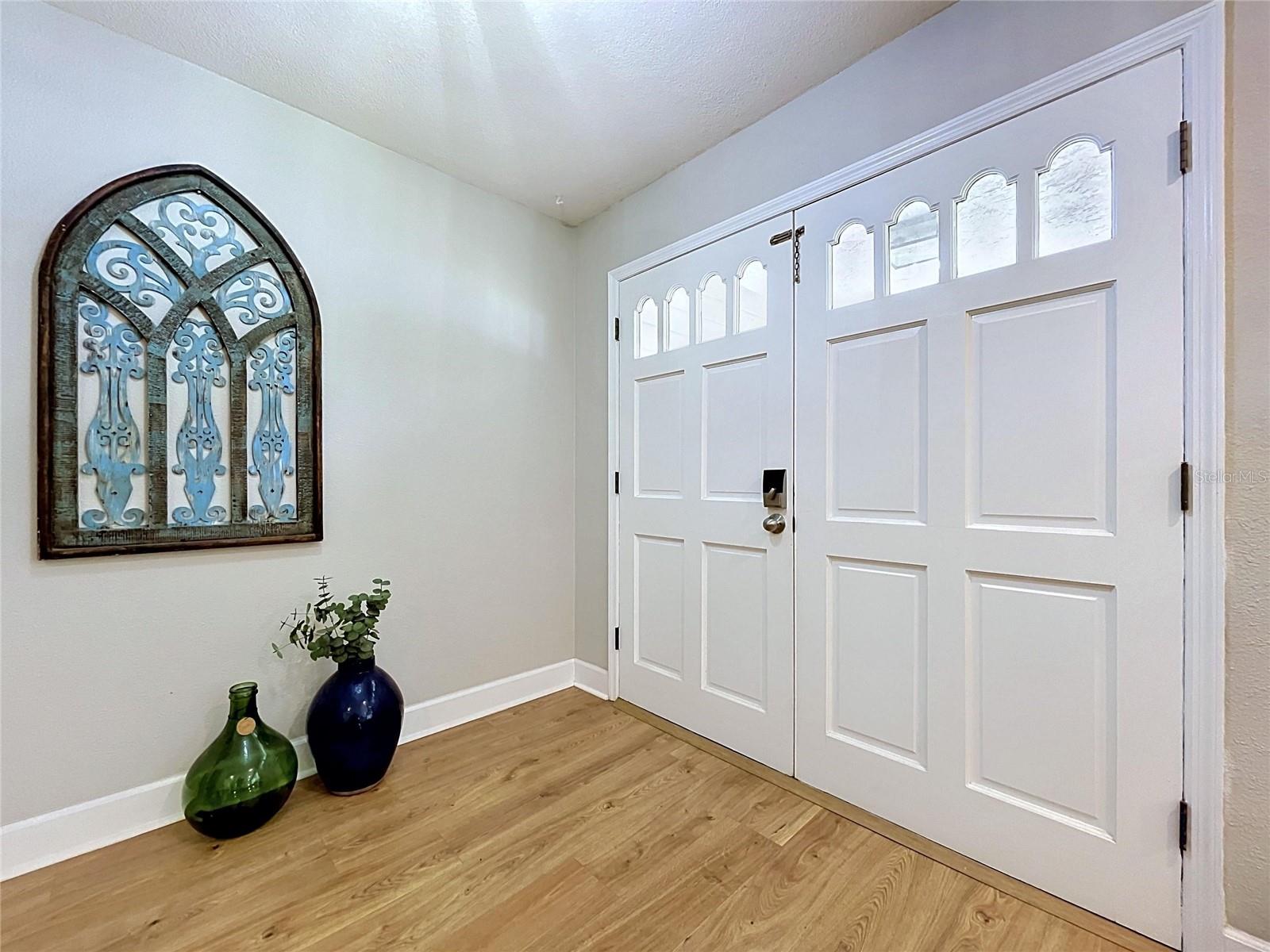 VALRICO OAKS - Residential