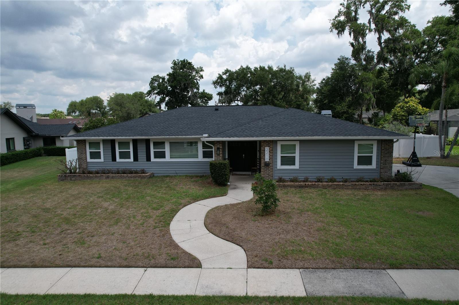 2210 ARBOR OAKS DRIVE