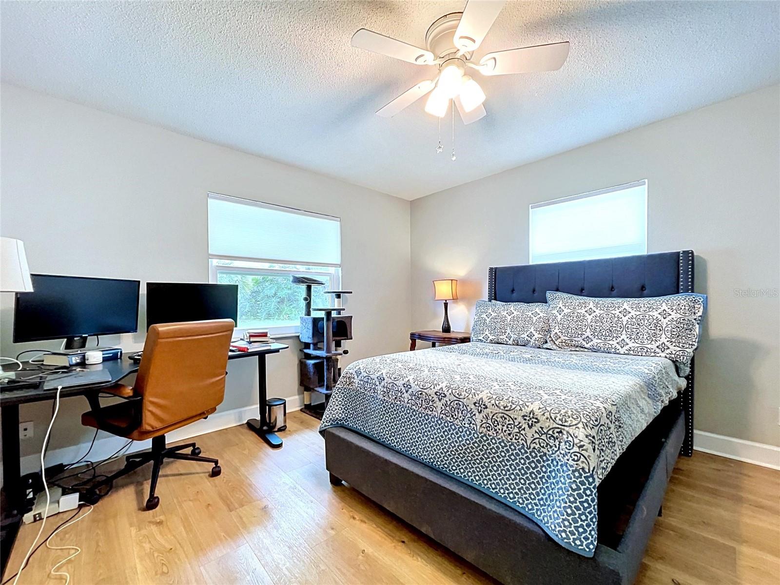 VALRICO OAKS - Residential