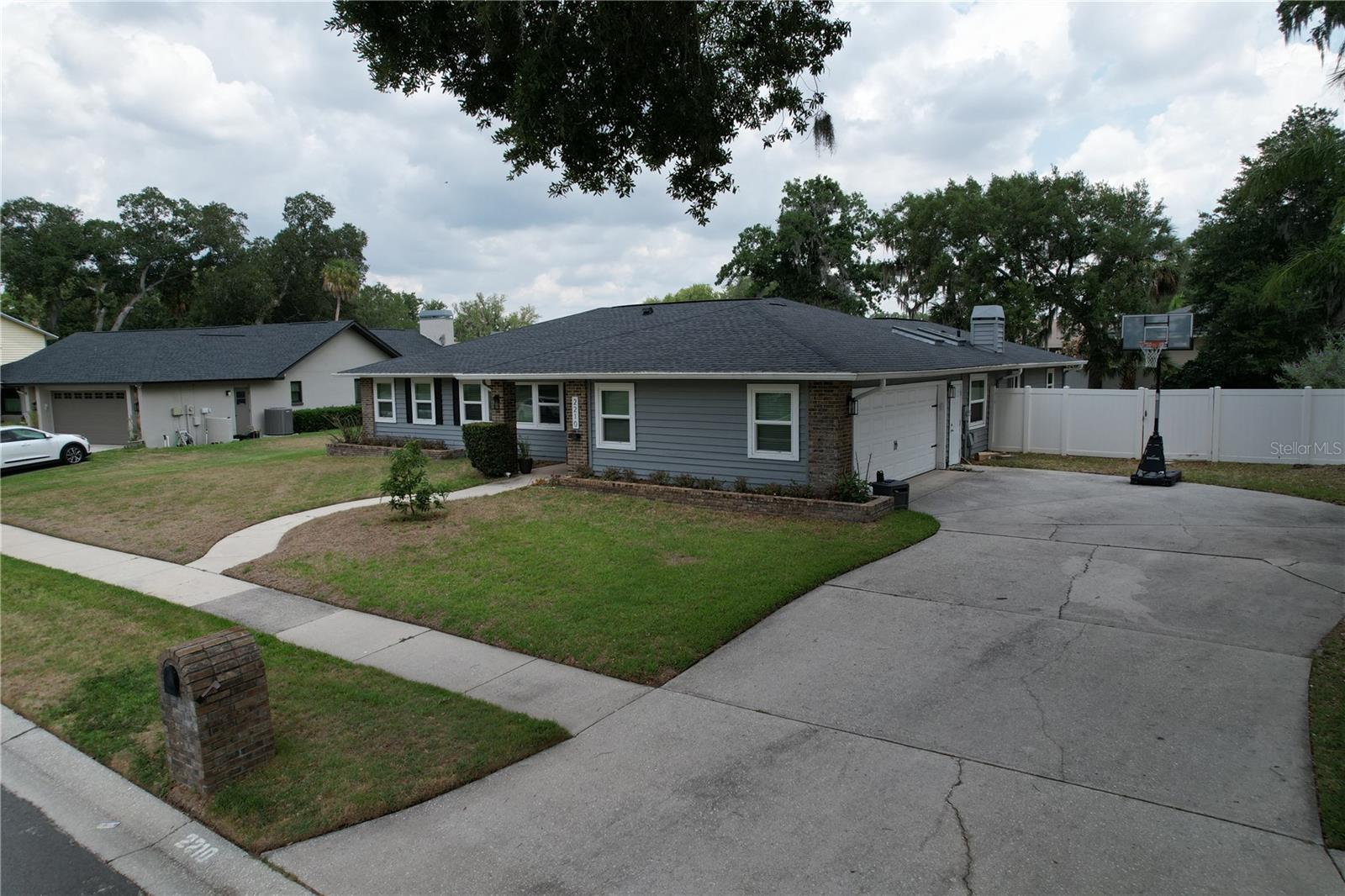 2210 ARBOR OAKS DRIVE