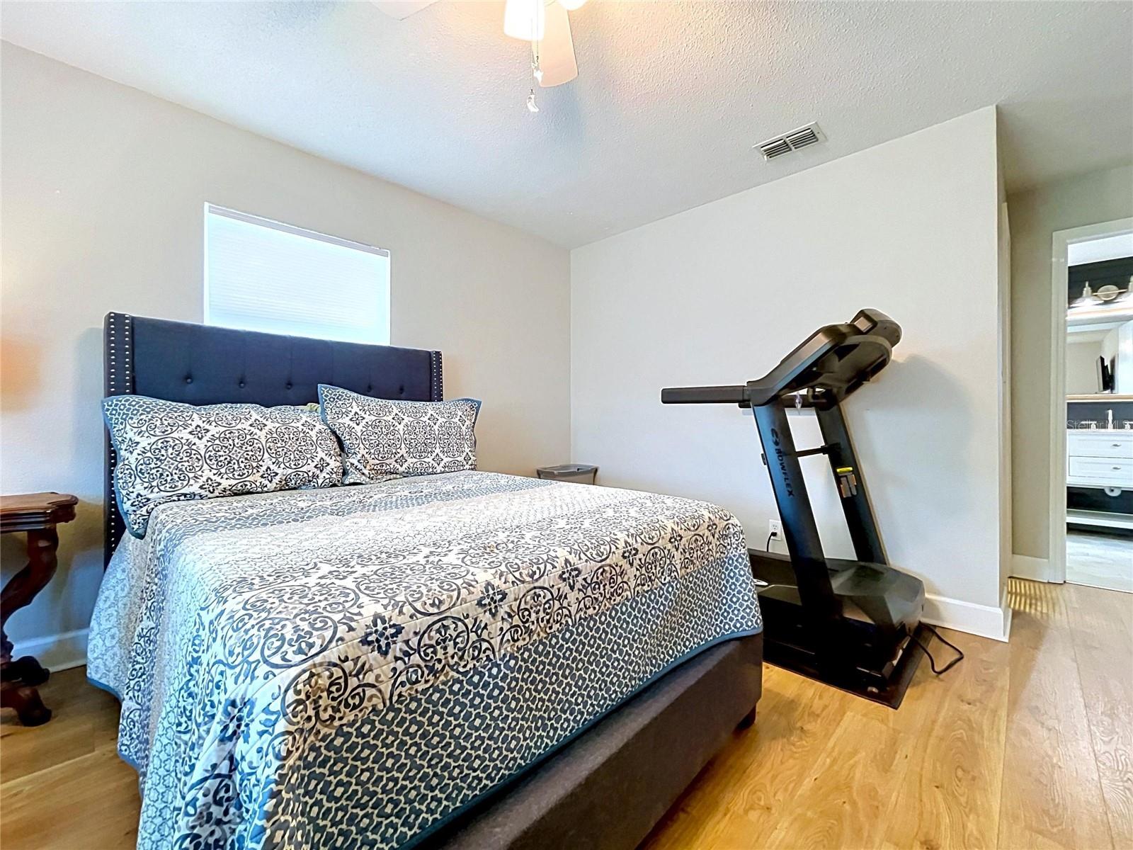 VALRICO OAKS - Residential