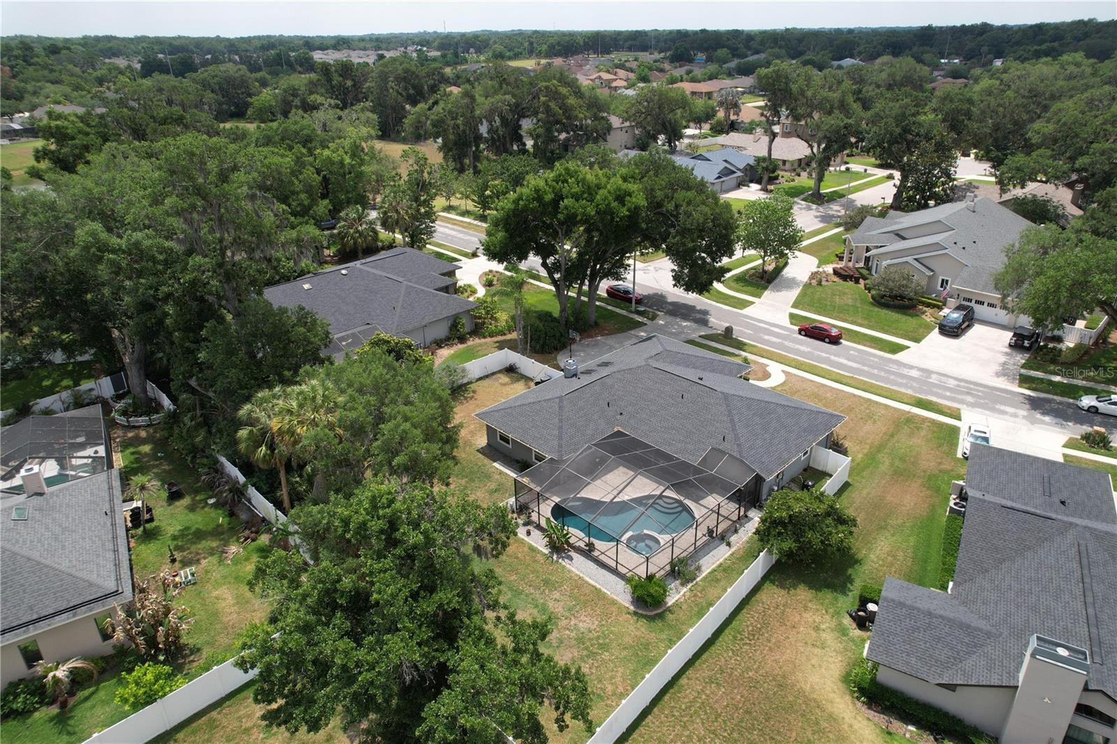 VALRICO OAKS - Residential