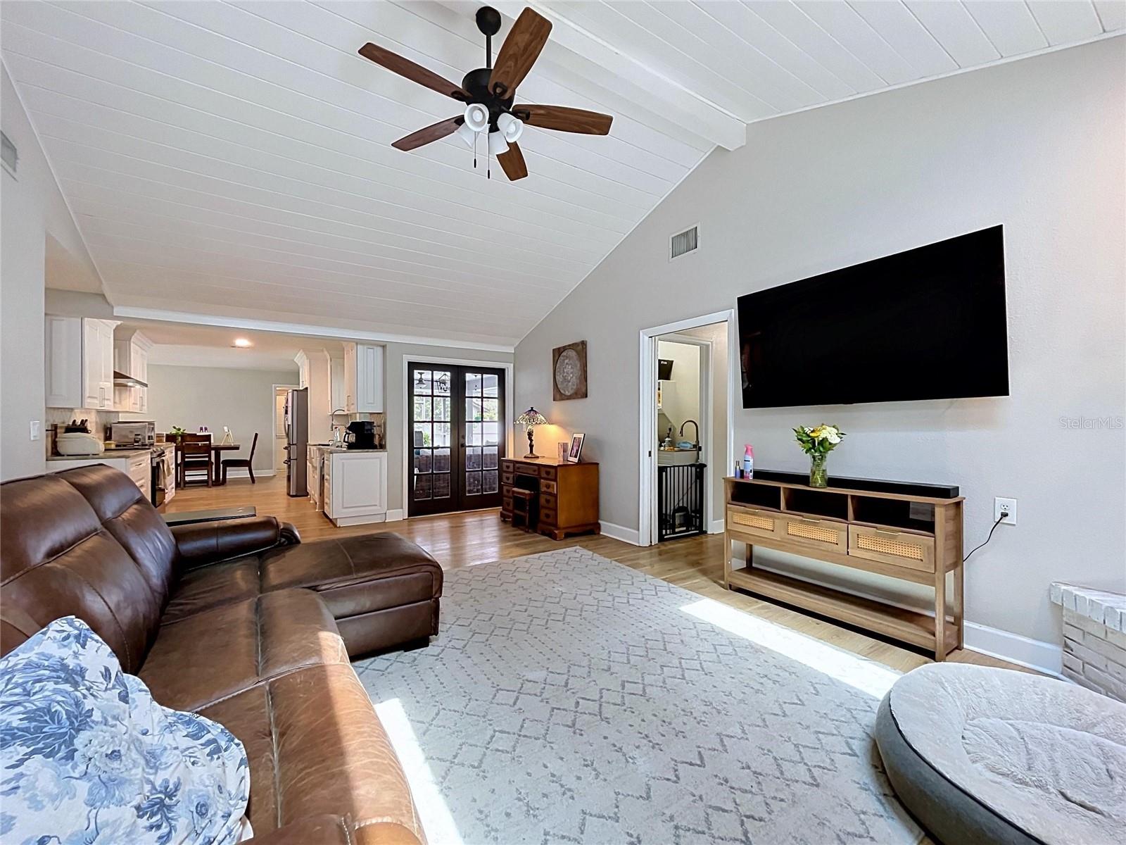 VALRICO OAKS - Residential