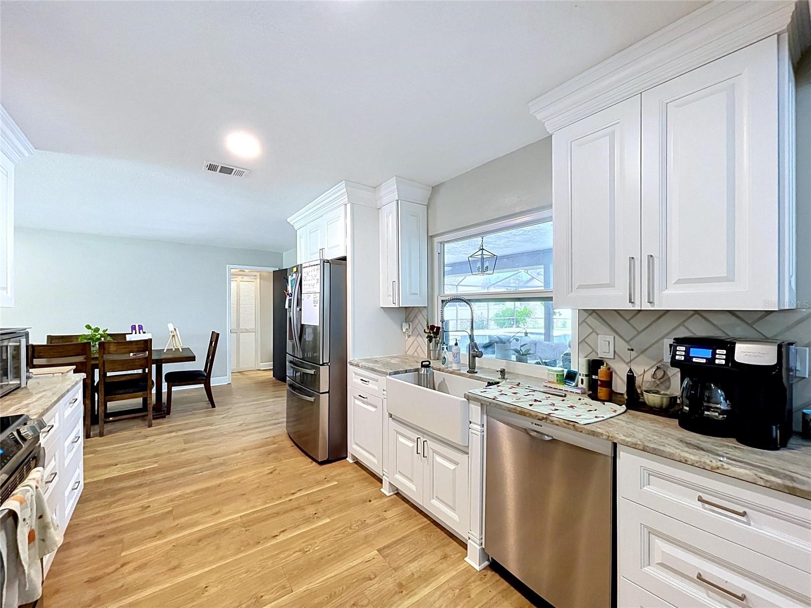 VALRICO OAKS - Residential