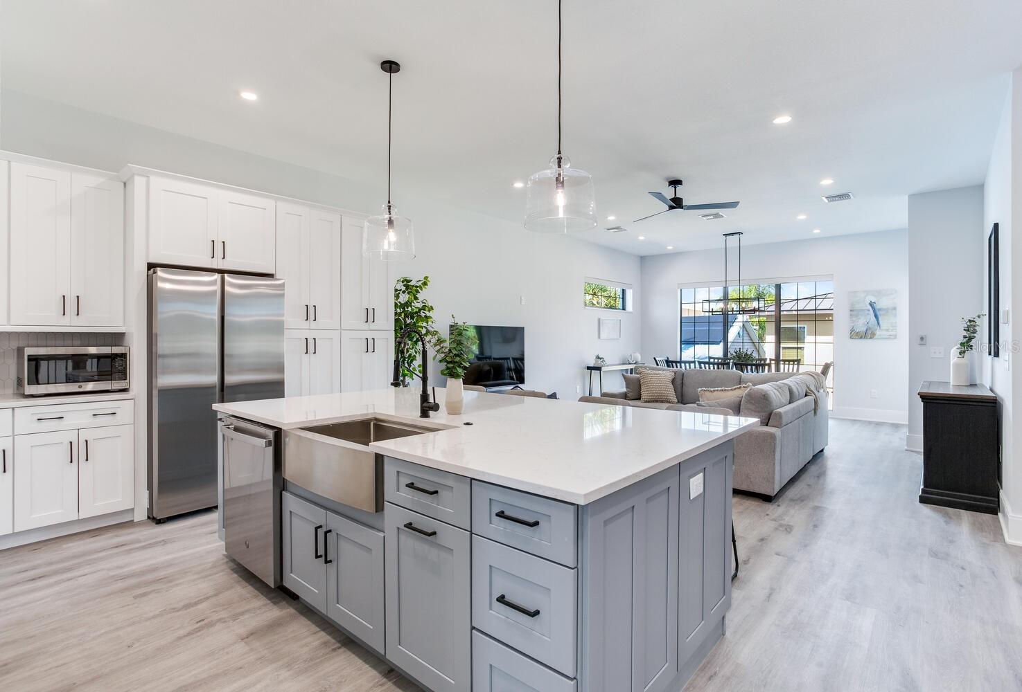 GAY SHORES - Residential Lease