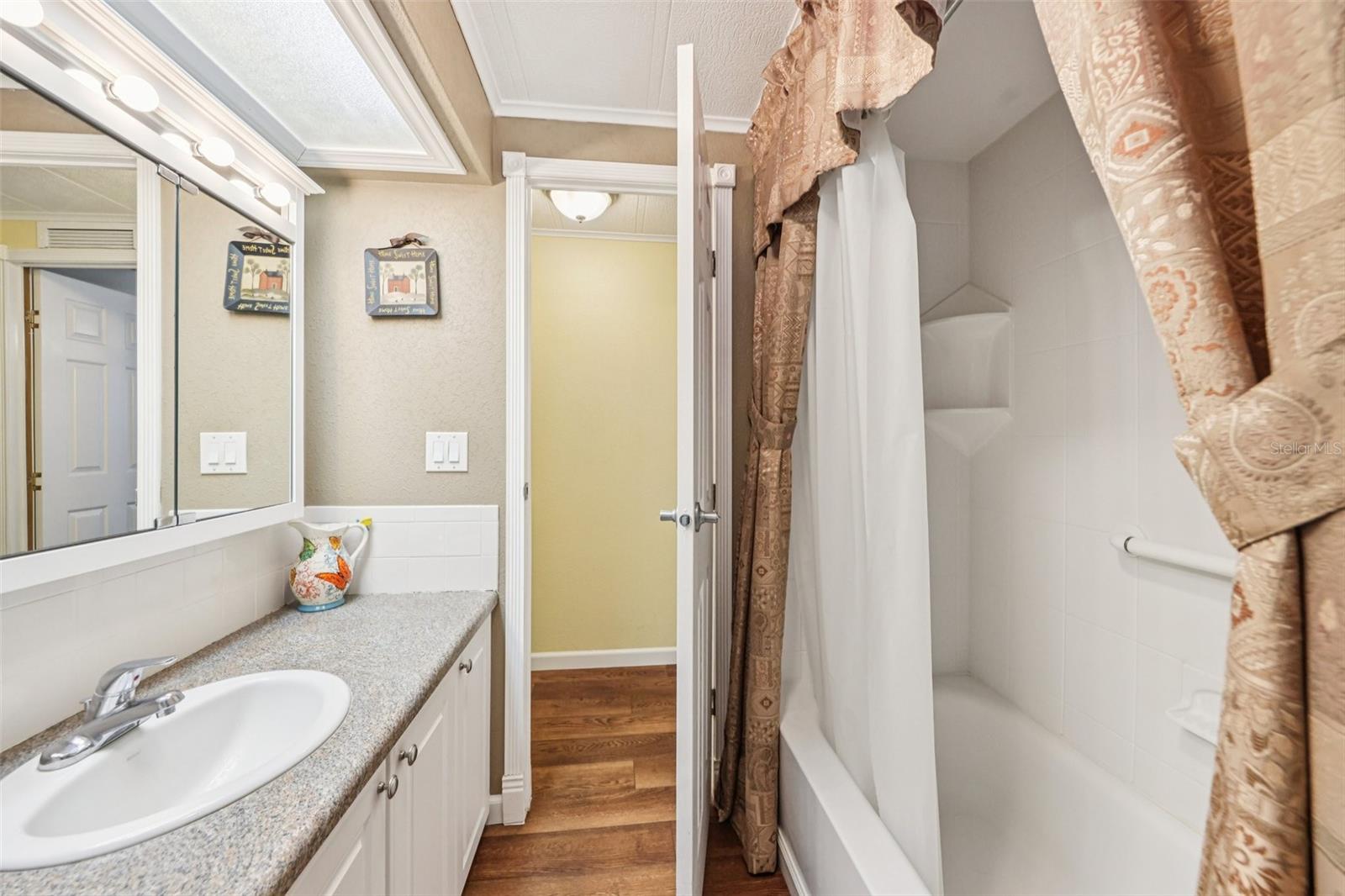 HARBOR OAKS HOMEOWNERS COOPERATIVE SUB - Residential