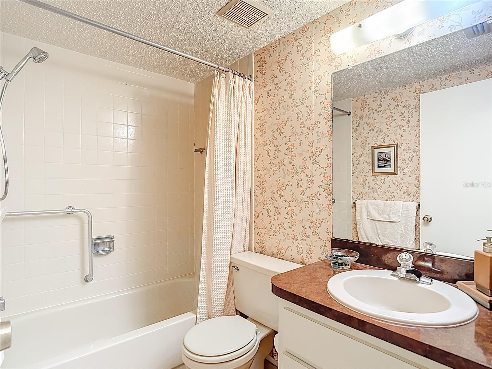 BEACON WOODS WEDGEWOOD CONDO - Residential