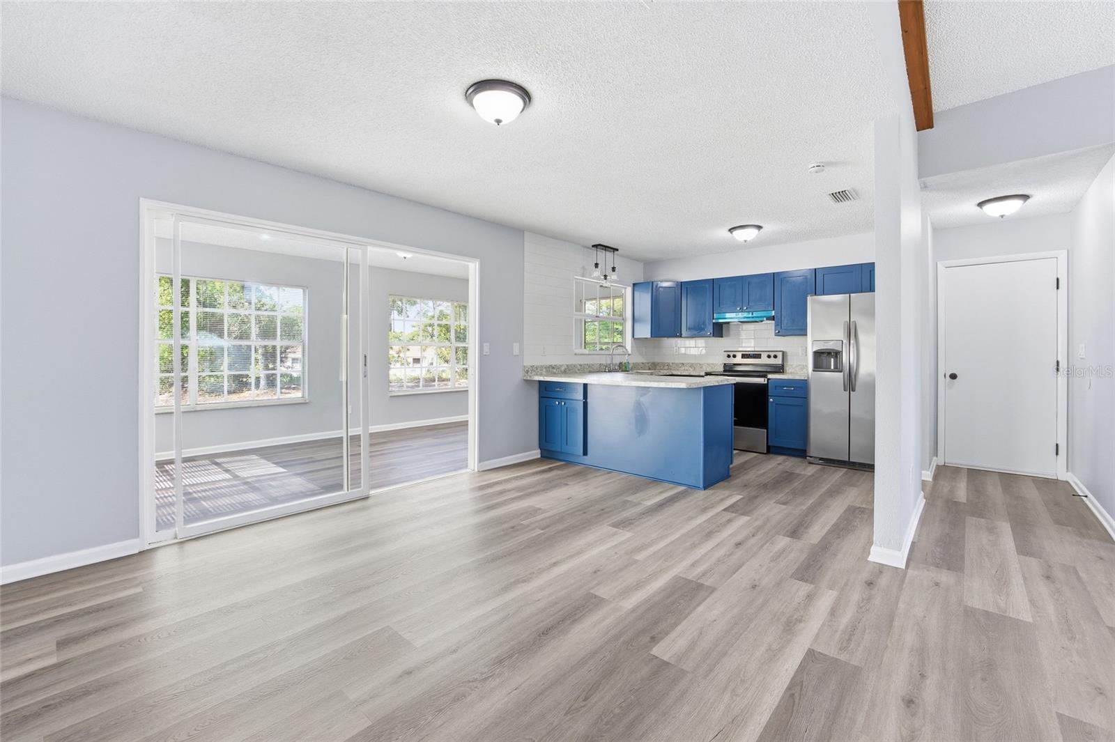 SILVER SPGS SHORES UN 02 - Residential