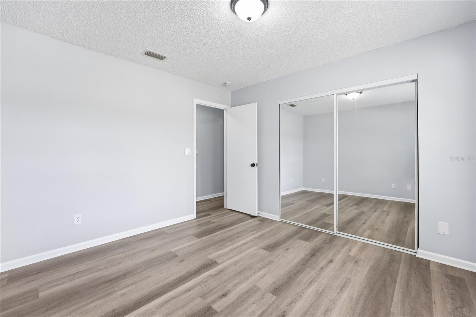 SILVER SPGS SHORES UN 02 - Residential