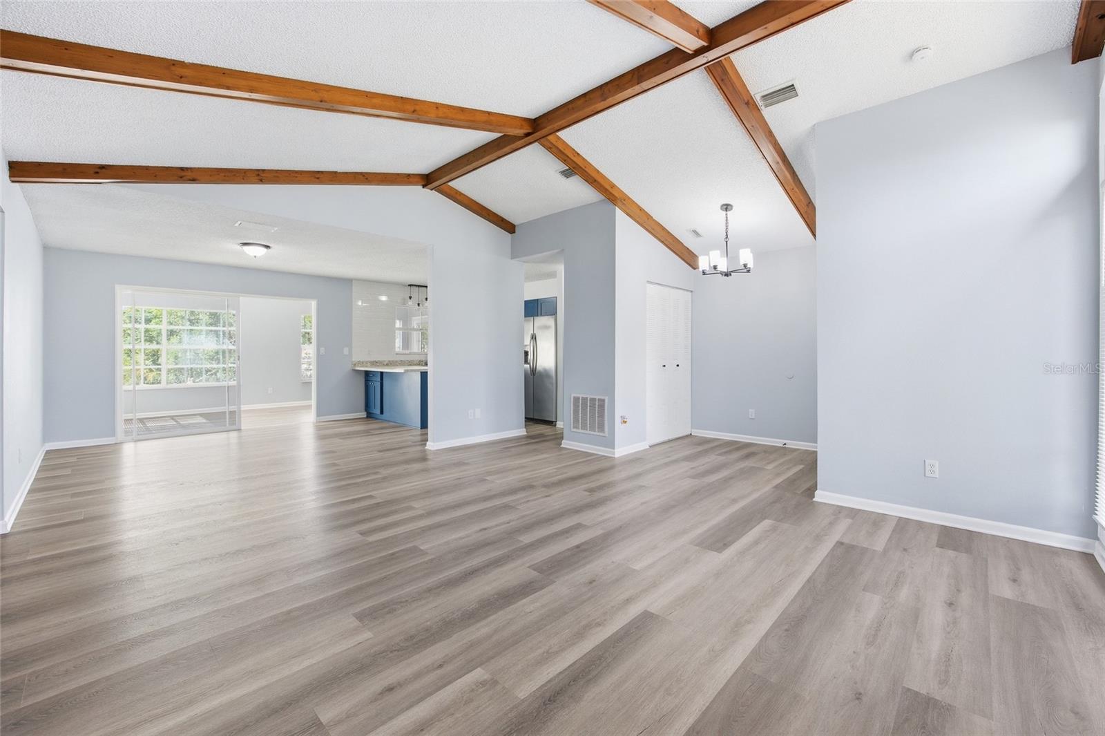 SILVER SPGS SHORES UN 02 - Residential