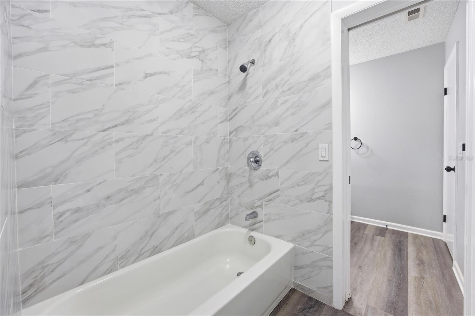 SILVER SPGS SHORES UN 02 - Residential