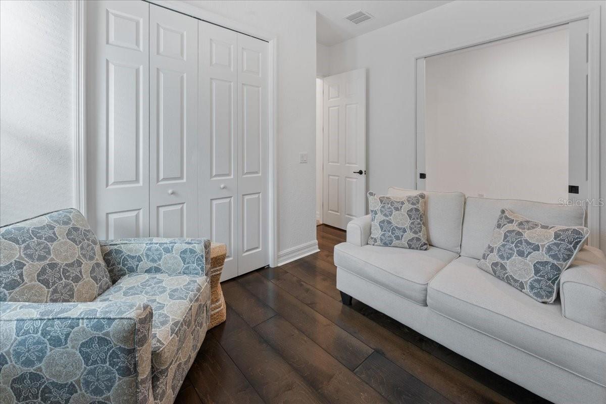 LAKEWOOD NATIONAL GOLF CULB PH II - Residential