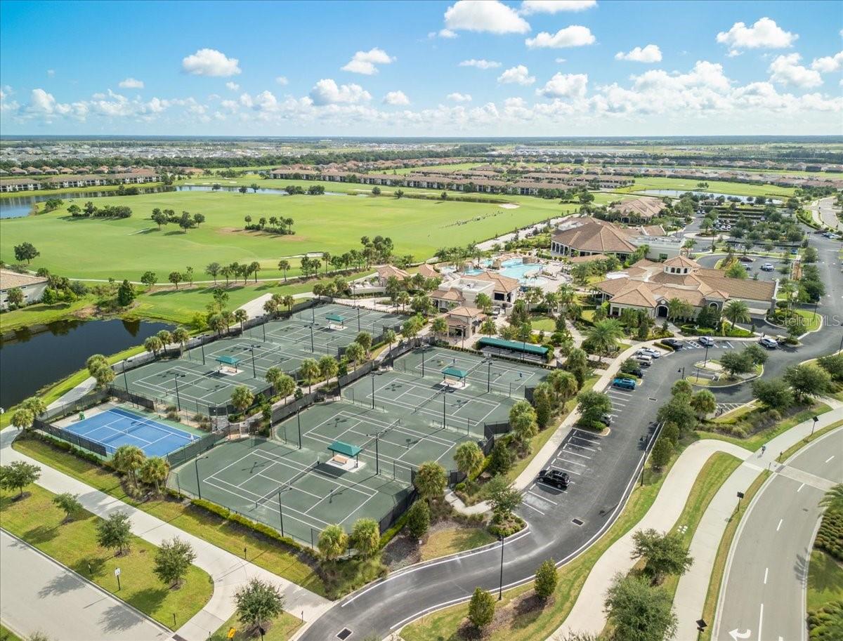 LAKEWOOD NATIONAL GOLF CULB PH II - Residential