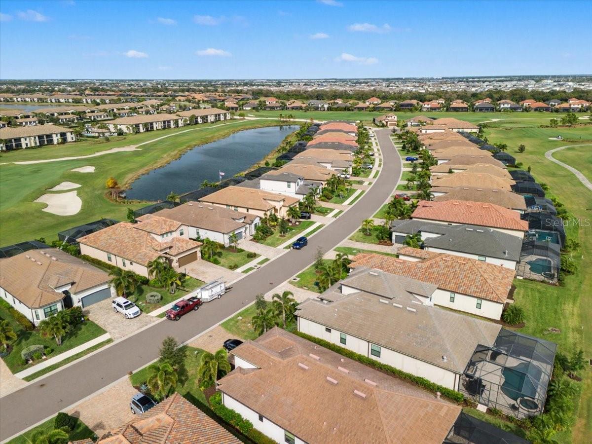 LAKEWOOD NATIONAL GOLF CULB PH II - Residential