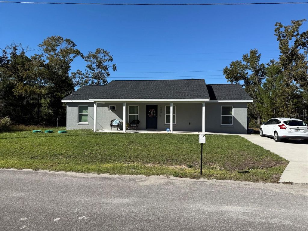 Photo of 16429 SE 115th Place Road, Ocklawaha, FL 32179 (MLS # TB8448528)