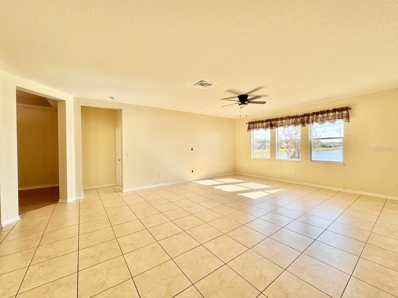 BAHIA LAKES PH 4 - Residential Lease